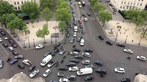 Absolutely crazy roundabout at the Arc de Triomphe, Paris - YouTube