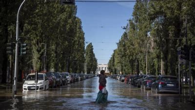 Five killed as floods hit Italy's Tuscany region - Times of India