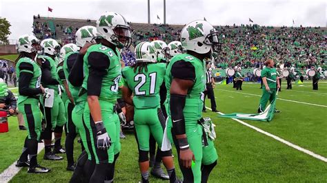 Marshall Thundering Herd takes the field - YouTube