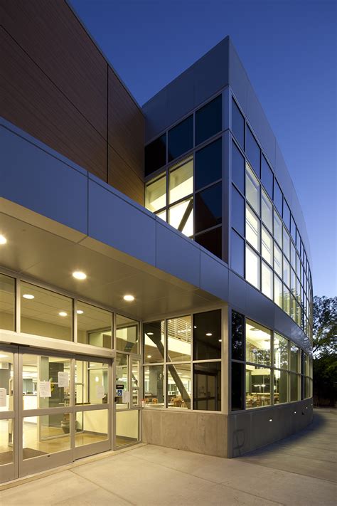 American River College Library | Lionakis