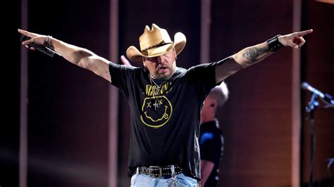 Jason Aldean visits Las Vegas shooting victims - LA Times