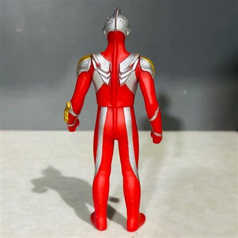 ULTRAMAN MAX - Bandai Ultraman Ultra Hero Series 18 Pvc Figure, Hobbies ...