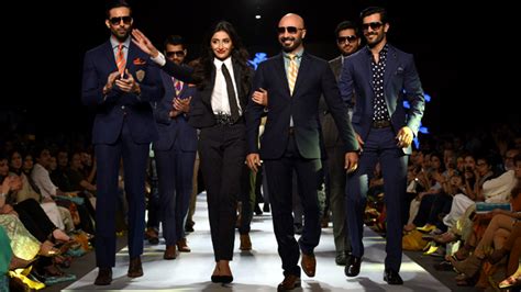 The House of HSY Announces Solo Fashion Show in Karachi! - Behtareen