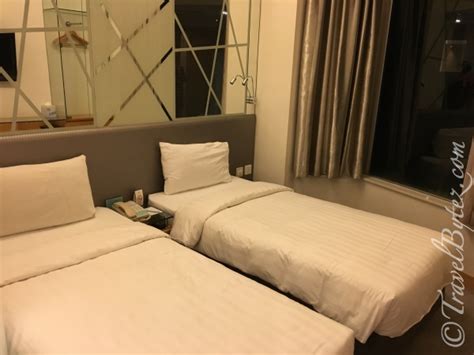 Dorsett Mongkok Hong Kong: Comfort Room Review - Travel Bytez