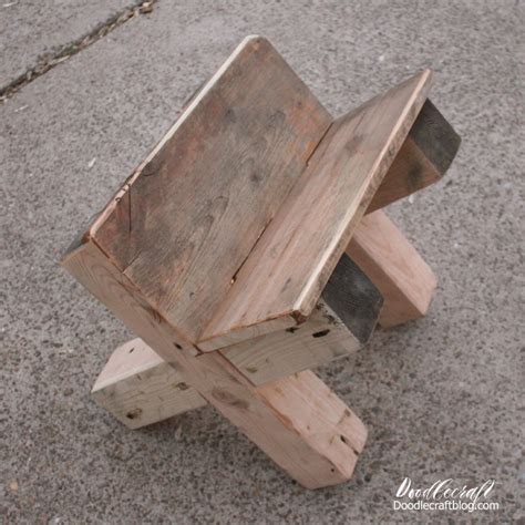 DIY: Build a Wood Manger for a Nativity Prop or Decoration