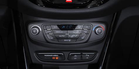 Ford B-Max Interior & Infotainment | carwow