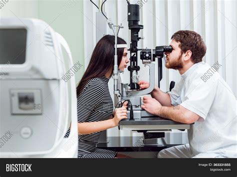 Slit Lamp Examination Image & Photo (Free Trial) | Bigstock