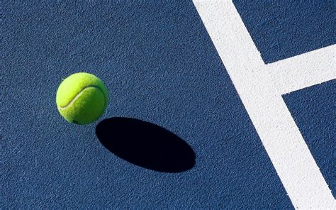 Un ancien professionnel sauve un jeune joueur de tennis victime du ...