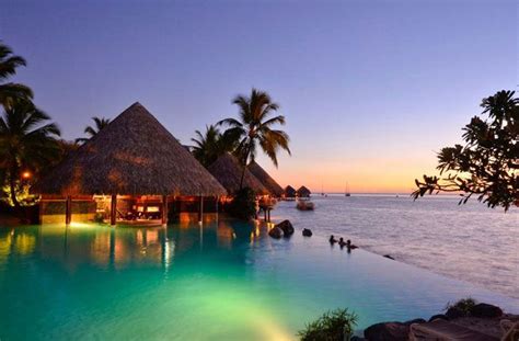 20 Best Hotel Pools in the World | Tahiti resorts, Hotel pool, Tahiti ...