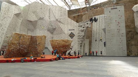 Glasgow Academy Outdoors: Day trip to Ratho: the Edinburgh International Climbing Arena