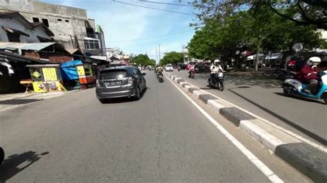 Entering the UIN and Unsyiah campus | Stock Video | Pond5