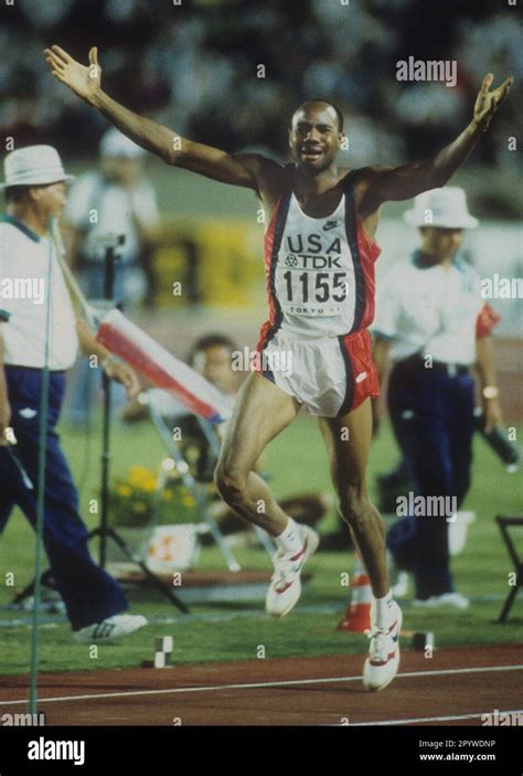 World Athletics Championships 1991 in Tokyo. Long jump: Mike Powell ...