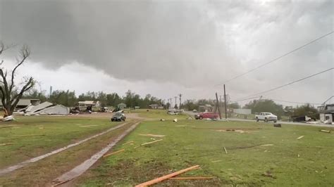 Tornadoes, storms sweep through Oklahoma, 2 dead, several trapped - India Today