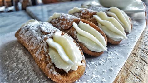 How To Make Authentic Italian Cannoli Recipe | Recipes.net