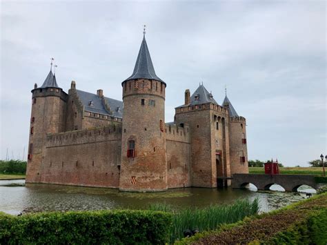 Muiderslot Castle: A Half-Day Trip from Amsterdam - Her Life in Ruins