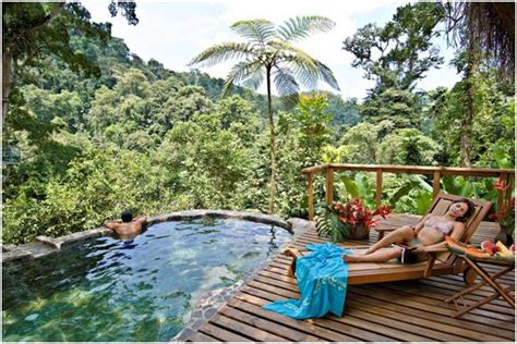 Romantic honeymoon bungalo in heart of Costa Rican rainforest