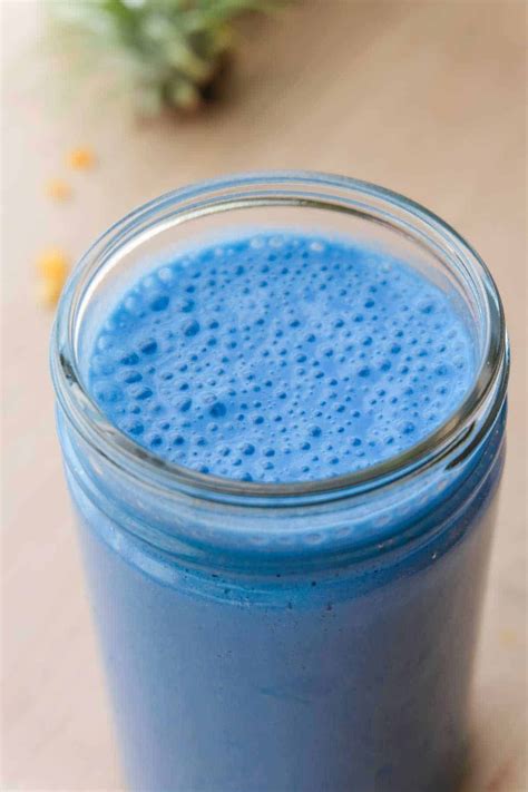 Tropical Blue Spirulina & Banana Smoothie - Instant Veg | Recipe | Spirulina smoothie, Blue ...