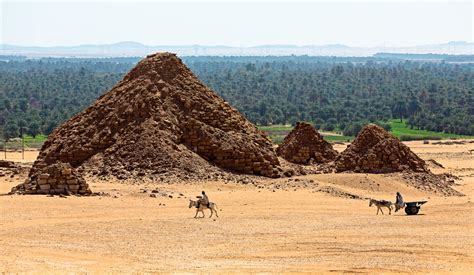 Sudan - pyramids - DavorRostuhar.com