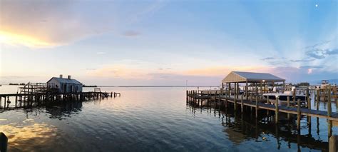 Boat Slips - Sebastian Saltwater - Seafood Restaurant in Sebastian, FL