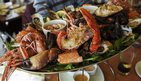 6 Delicious Seafood Restaurants To Visit in The Bahamas - lifeberrys.com