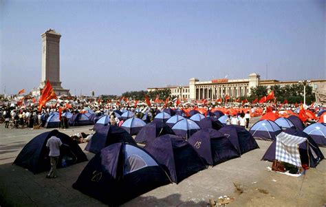 The 1989 Tiananmen Square protests in photos | The World from PRX