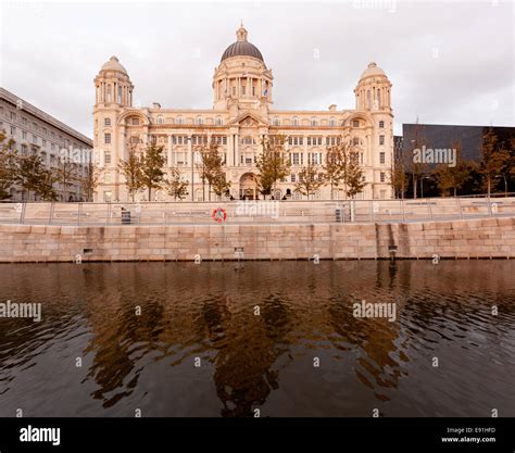 Three Graces building in Liverpool Stock Photo - Alamy