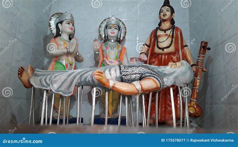 Father Bhishma in Bed of Arrows in Mahabharata Kurukshetra Stock Image - Image of mahabharata ...