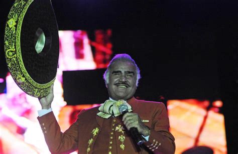 Vicente Fernández Final Concert: Mexican Singer Sends Explicit Message To Donald Trump