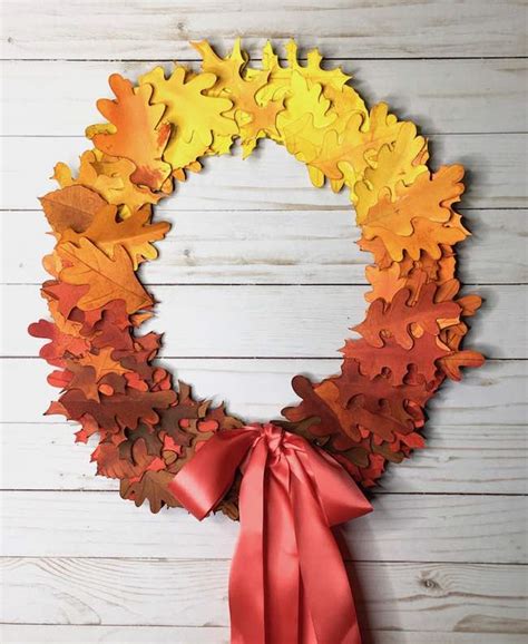 DIY Easy Autumn Paper Leaf Wreath - Paper Glitter Glue