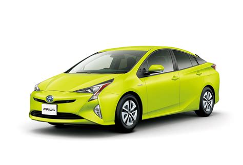 Lime Green Toyota Prius Paint Reduces Fuel Consumption - The News Wheel