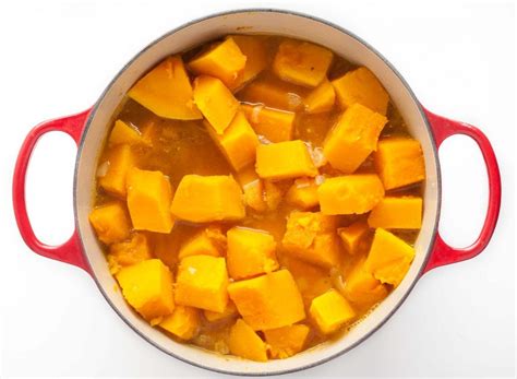 Sweet Meat Squash Soup - Feasting not Fasting