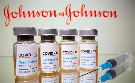 Johnson & Johnson's COVID-19 vaccine gets US CDC panel backing │ GMA ...