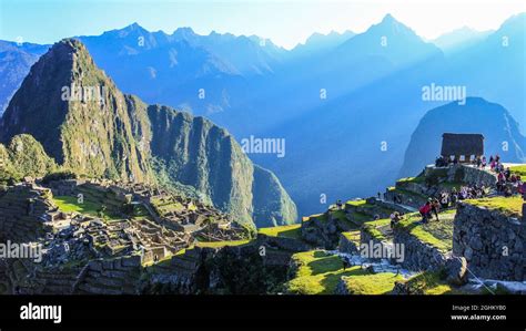 Scenic view of the Machu Picchu at Peru during sunrise Stock Photo - Alamy