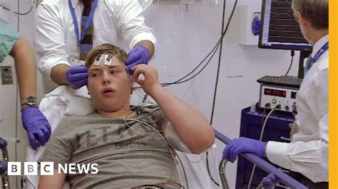 Treating children with electroconvulsive therapy - BBC News