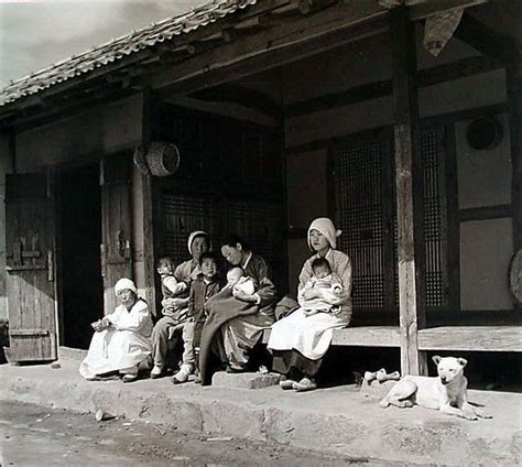 Korean farmers family, 1953. (Naktong Valley near Pusan) | Korean history, Historical ...