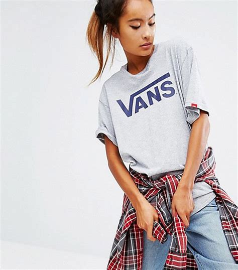 Vans Classic Logo Boyfriend T-Shirt | Vans shirt outfit, Vans t shirt ...