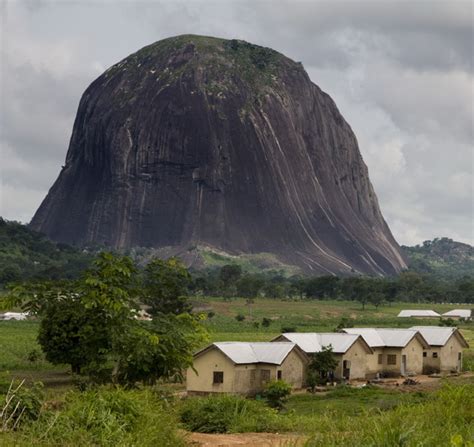 THE WORLD GEOGRAPHY: 10 Spectacular Volcanic Plugs & Natural Monoliths