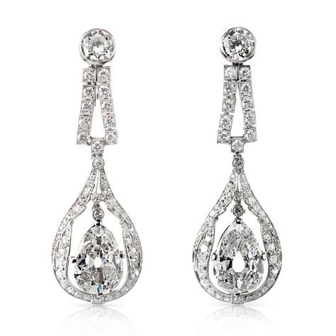 A La Vieille Russie| 1920s Diamond Drop Earrings