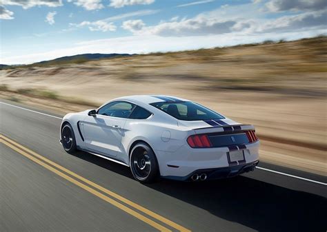 FORD Mustang Shelby GT350 Specs & Photos - 2015, 2016, 2017, 2018, 2019, 2020, 2021, 2022, 2023 ...