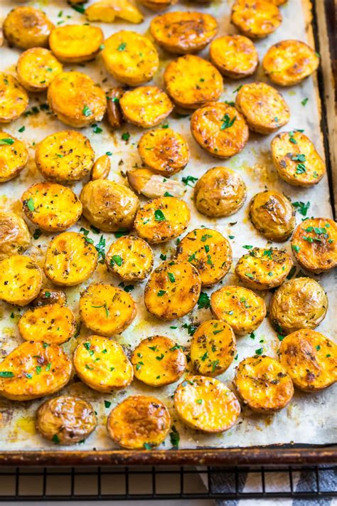 Oven Roasted Potatoes – WellPlated.com