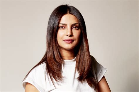 7 Beauty Secrets of Priyanka Chopra Revealed - Medy Life