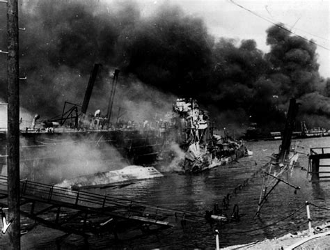 Historical photos of Pearl Harbor attack on December 7, 1941