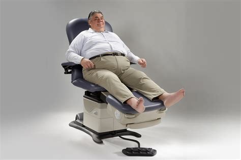 Midmark® 647 Podiatry Chair