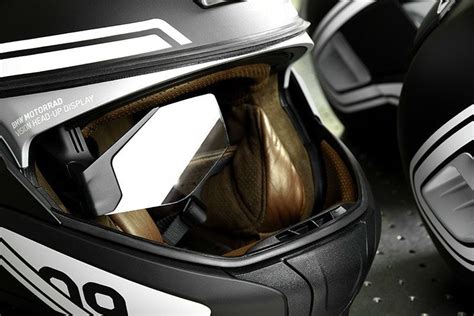 Motorcycle Helmet HUD | Motorcycle helmets, Motorcycle design, Helmet