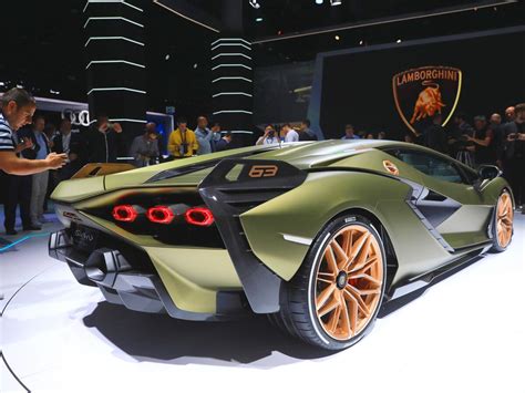 Lamborghini Ownership by VW Reiterated After Autocar Report of Offer ...