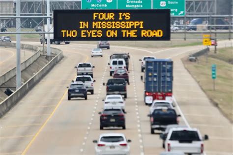 Feds put a stop to funny highway signs - S3 Magazine