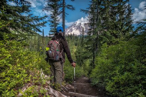 The Day Hiker's Ten Essentials — The Mountaineers