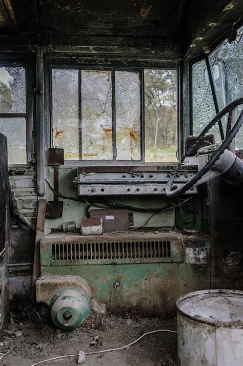 Abandoned School Bus Photograph by BassArt Photography - Fine Art America