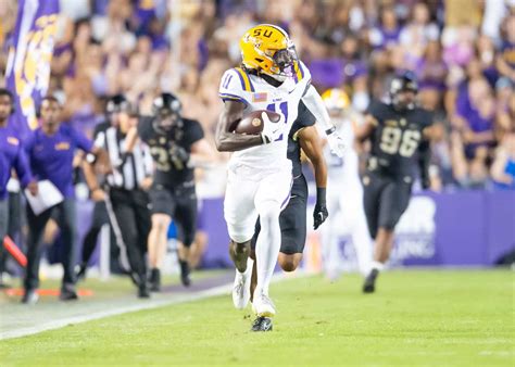 NFL Mock Draft: Buffalo Bills Find Replacement for WR Gabe Davis in LSU ...