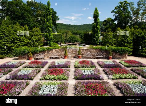 Quilt Garden - North Carolina Arboretum - Asheville, North Carolina ...